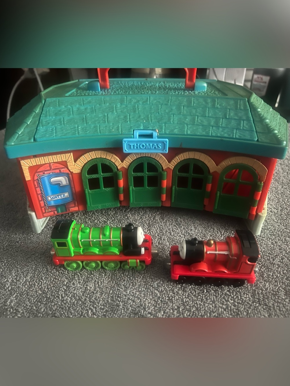 Thomas & Friends Round House Train Station Carry Case with Two Tank Engines